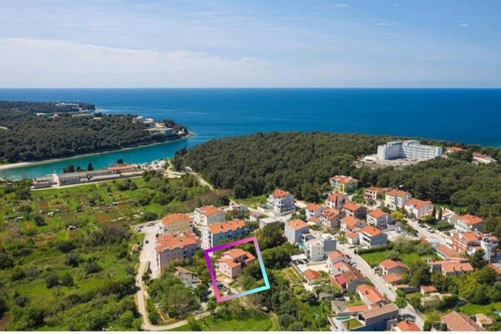 Apartment Zorika Near The Beach Pula Extérieur photo